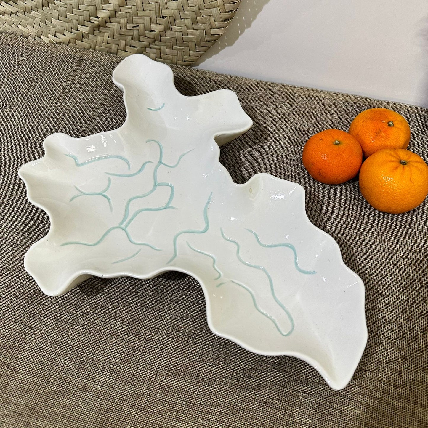 Irregular Stylish Porcelain Serving Platter styl4 - Diqqawi Plates