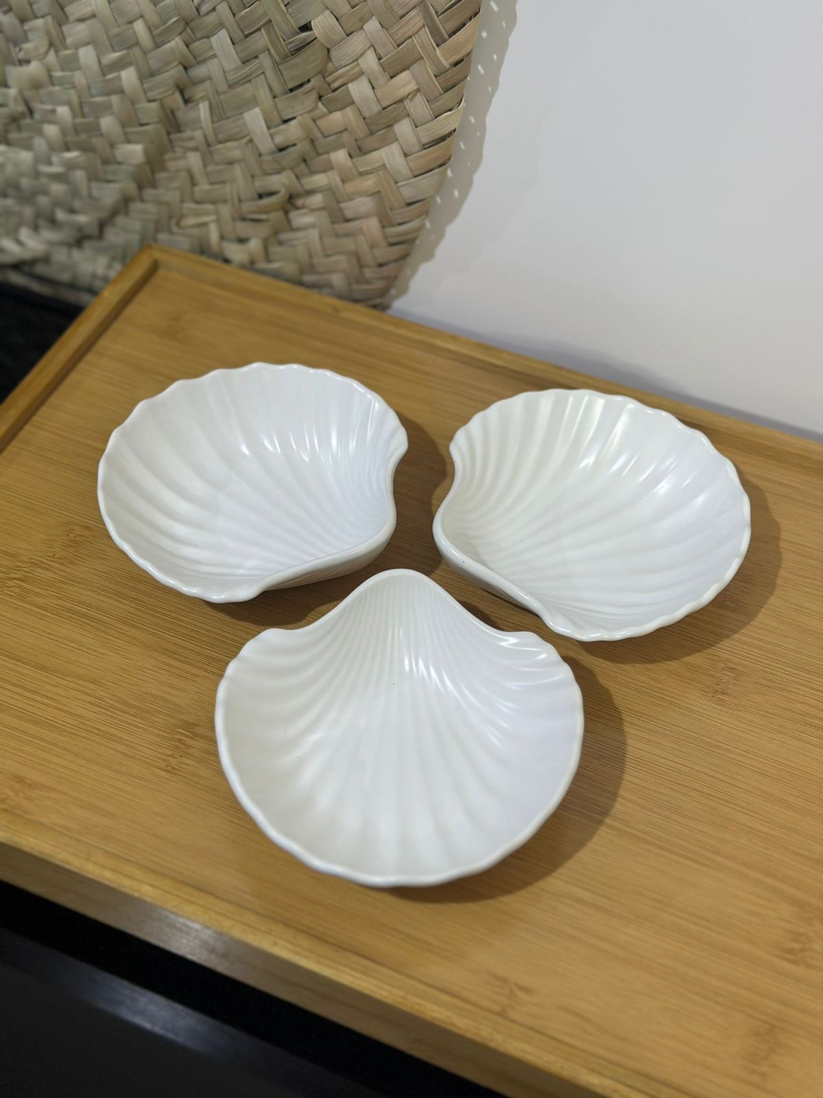 Small Stylesh Shell bowl for Nuts & Candy - Diqqawi Plates