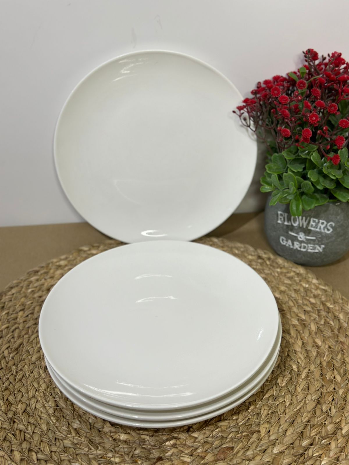 Luxury medium white Porcelain dinning plate - Diqqawi Plates