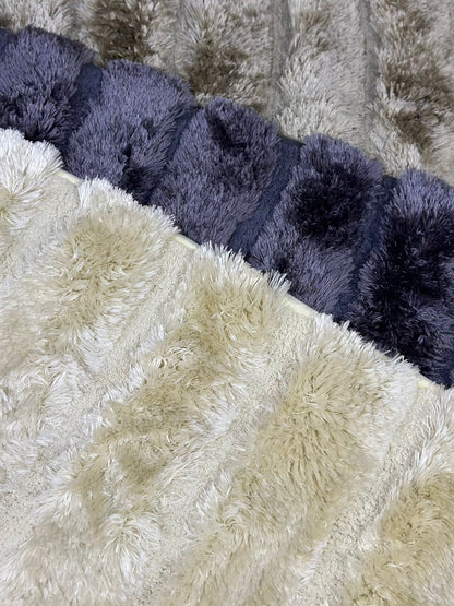 Small Stylish Fur Rug for the Bedroom - Diqqawi Plates