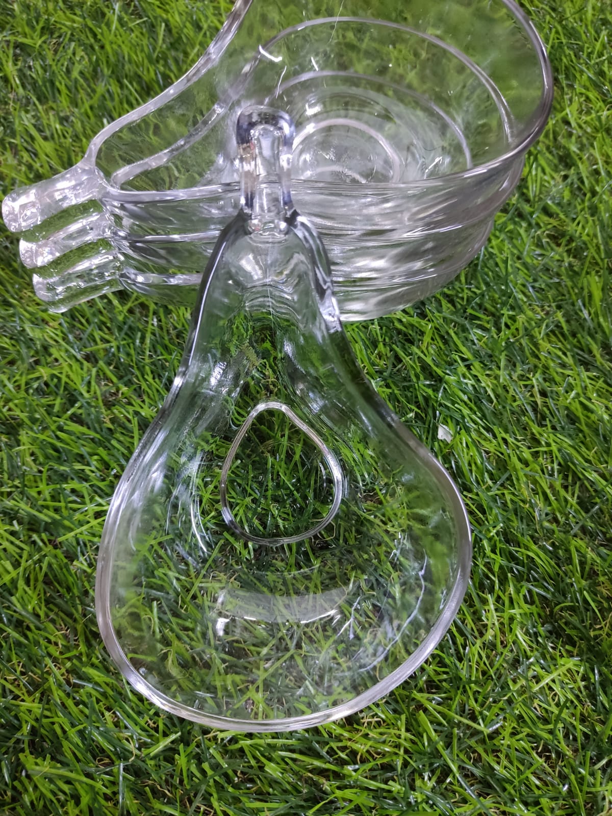 Stylish and Modern Glass Pear Bowl - Diqqawi Plates