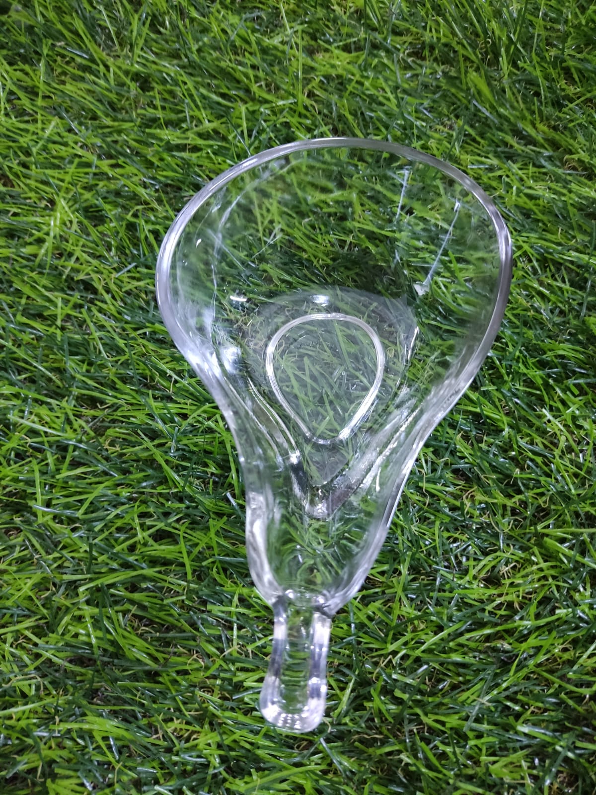 Stylish and Modern Glass Pear Bowl - Diqqawi Plates