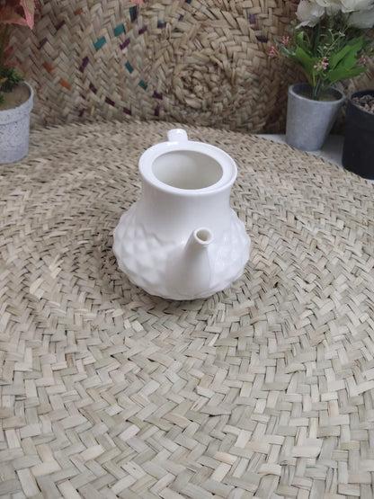 Teapot with Lid -Styl24 - Diqqawi Plates