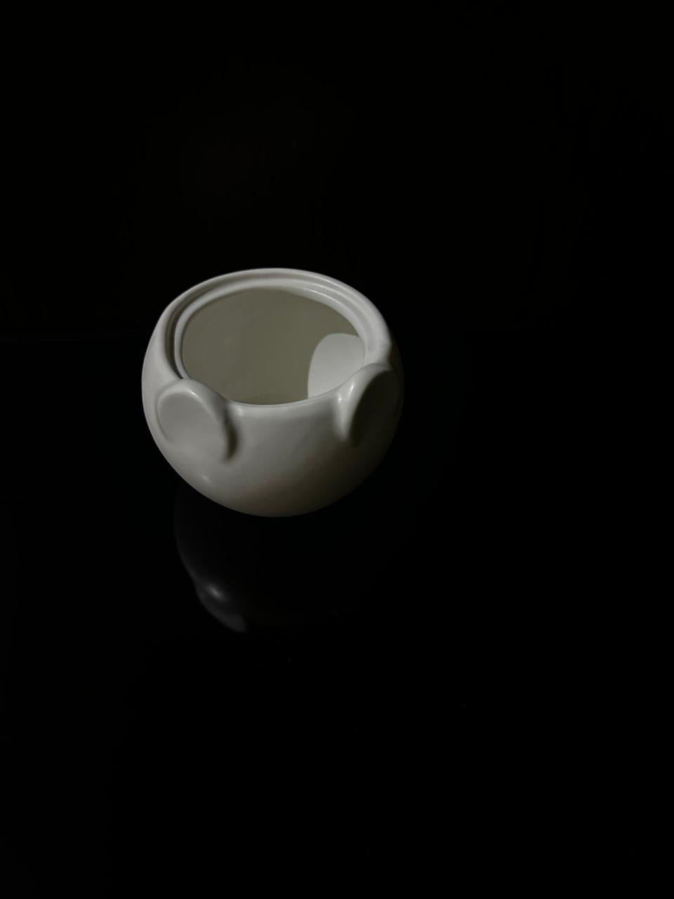 Simple cute bowl / Pot Container - Diqqawi Plates