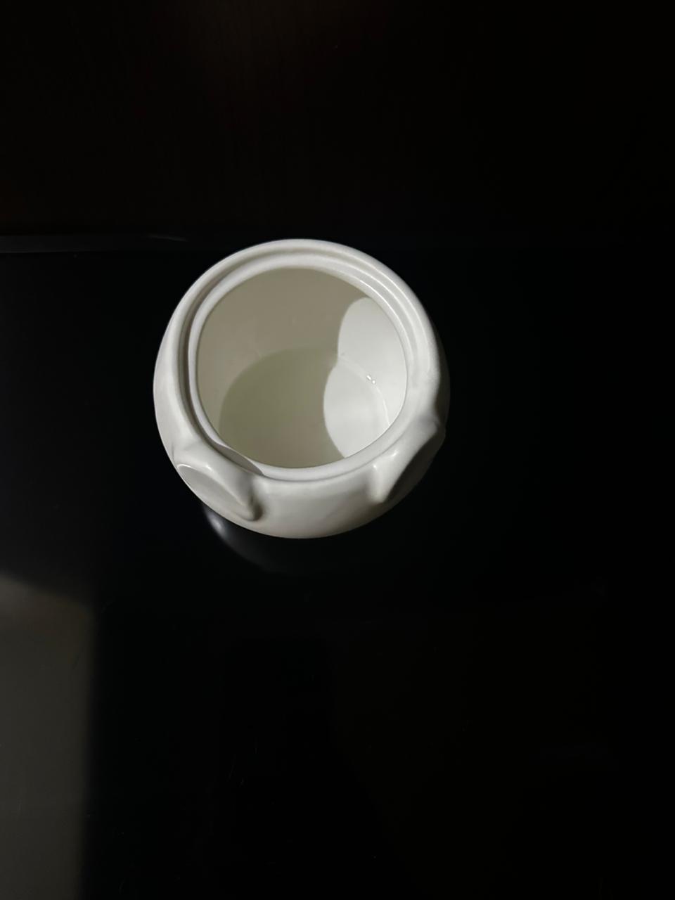 Simple cute bowl / Pot Container - Diqqawi Plates