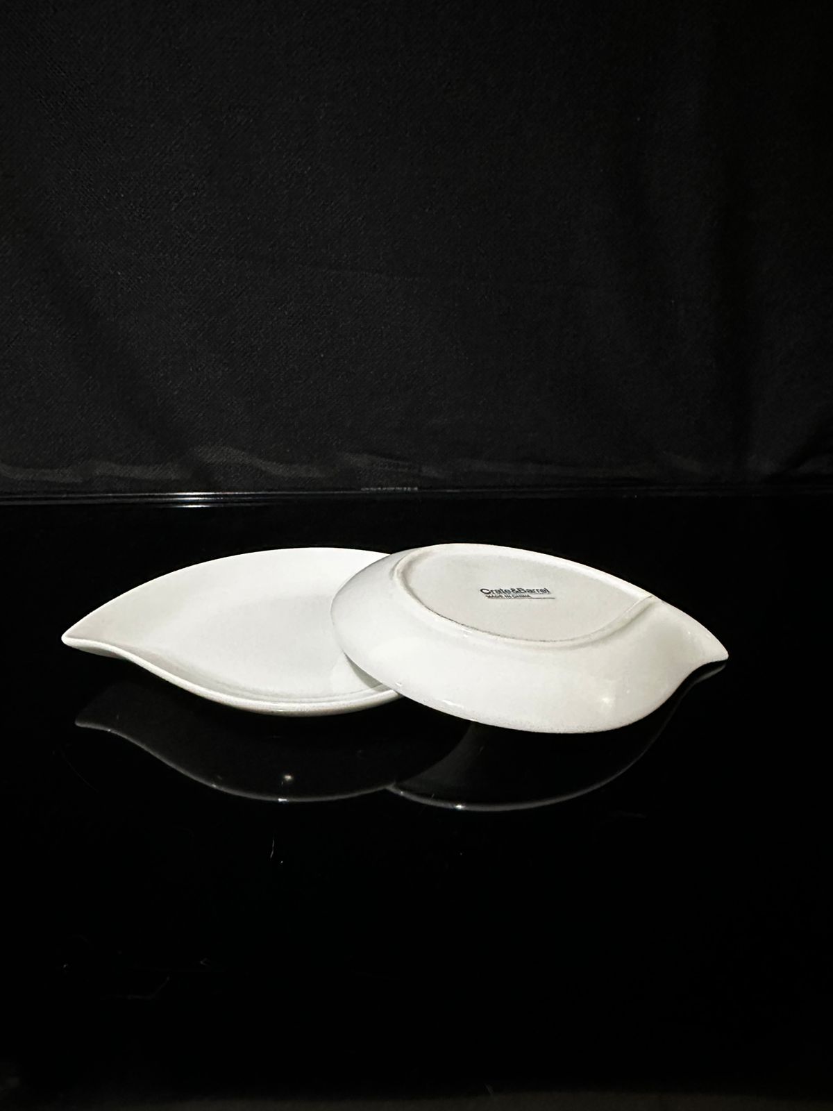 Stylish Oval flat porcelain plate styl4 - Diqqawi Plates