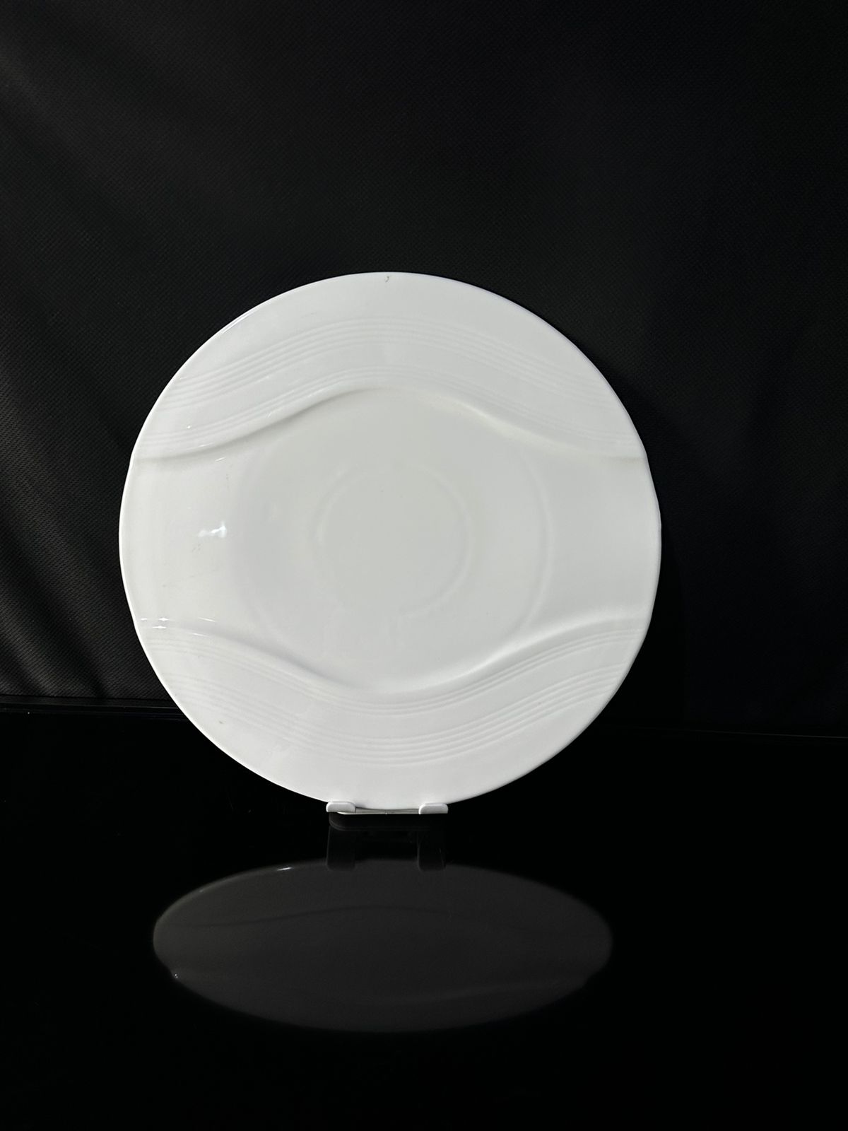 Decorative circle Bright White Porcelain Flat Plate styl4 - Diqqawi Plates